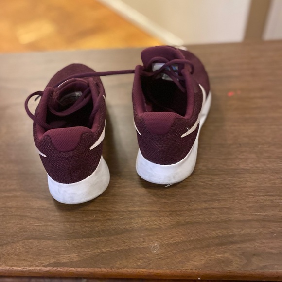 Burgundy Women's Nike Tennis Sneakers; Wine color; 7 - Picture 2 of 3
